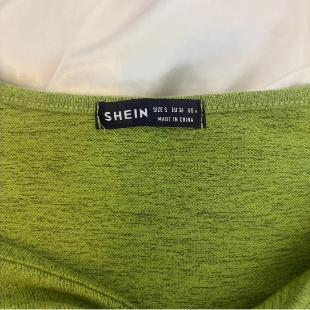 Green mini body on Long wide Sleeve Dress - Picture 4 of 4